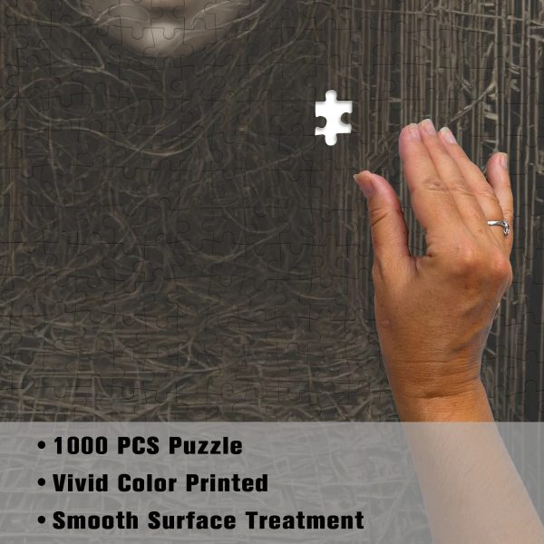 5ed9a8b7191a121e095364a675740a9f Face Lost on Wall