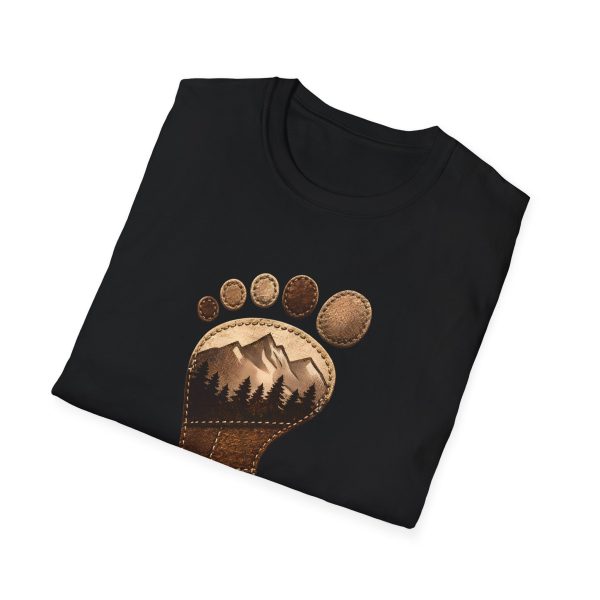 4517069786135139393_2048.jpeg Mountain Trail Footprint T‑Shirt — Rustic Hiking Nature Tee